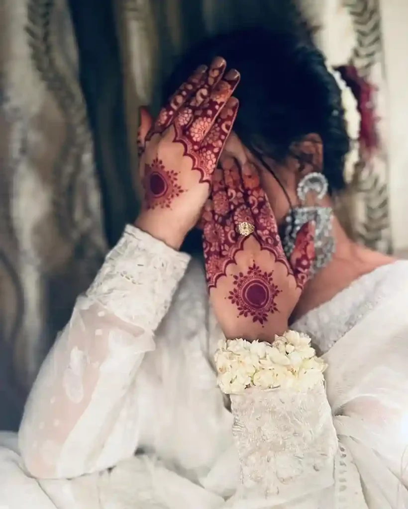 Flower Mehndi Design For Front Hand