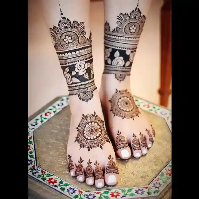 Flower Mehndi Design For Front Hand