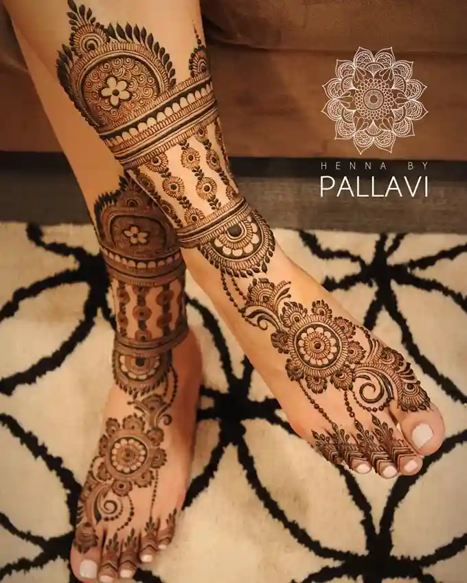 Flower Mehndi Design For Front Hand