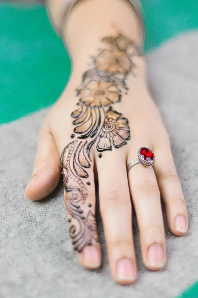 Simple Mehndi Design