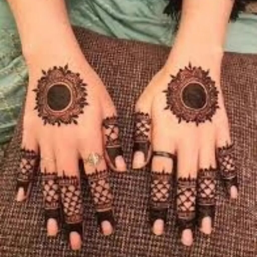 Easy Simple Circle Mehndi Design