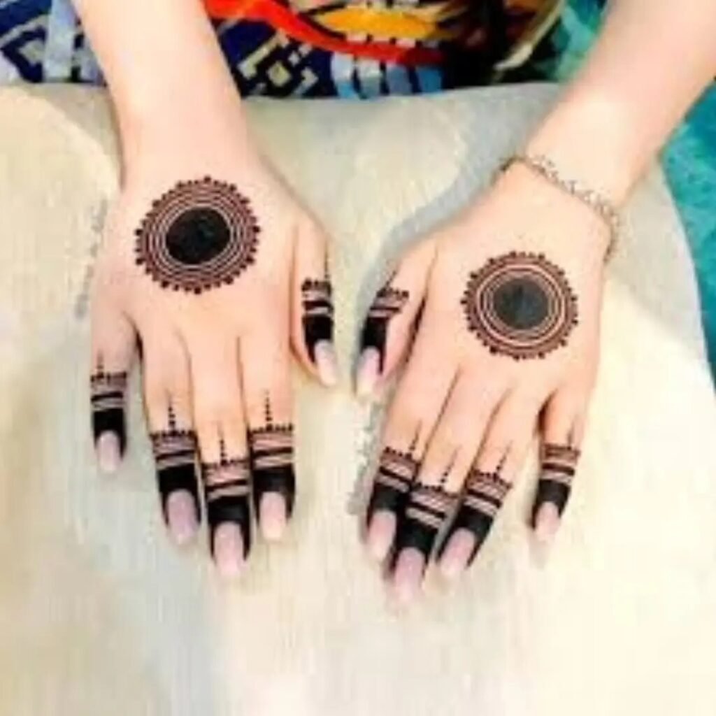 Easy Simple Circle Mehndi Design