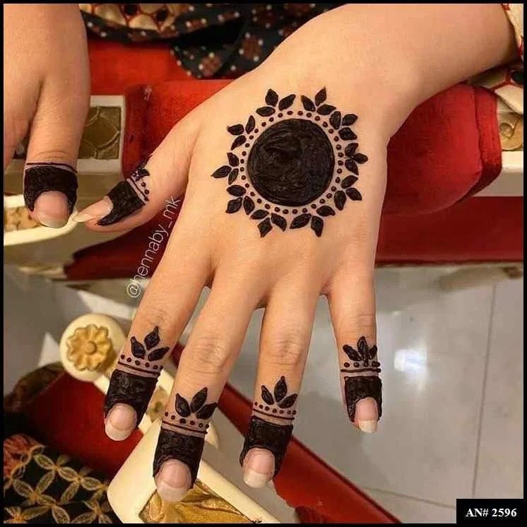 Easy Simple Circle Mehndi Design