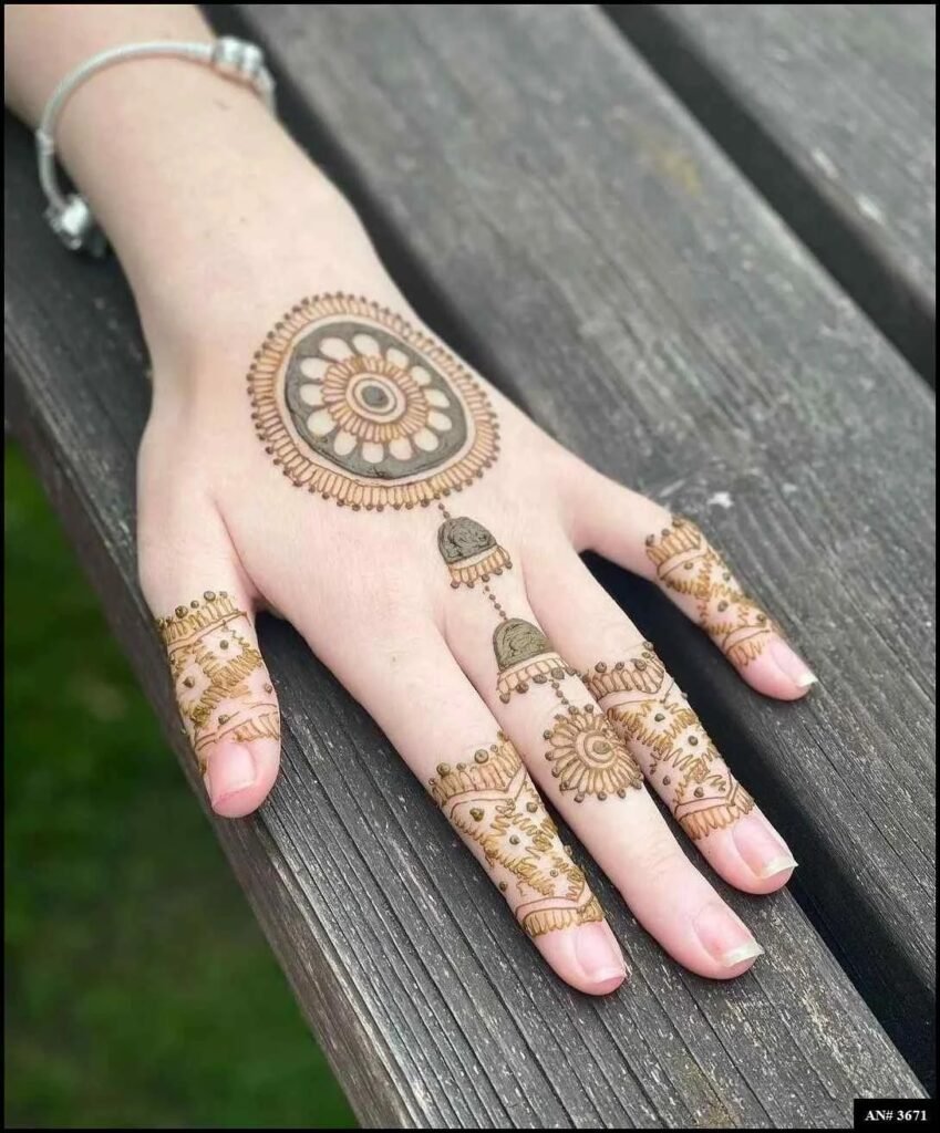 Easy Simple Circle Mehndi Design