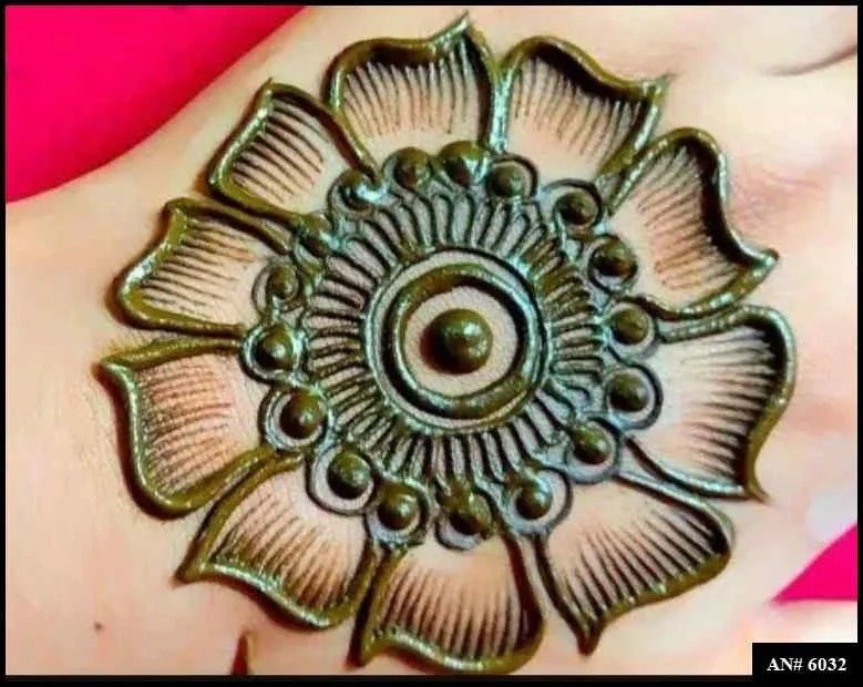 Easy Simple Circle Mehndi Design