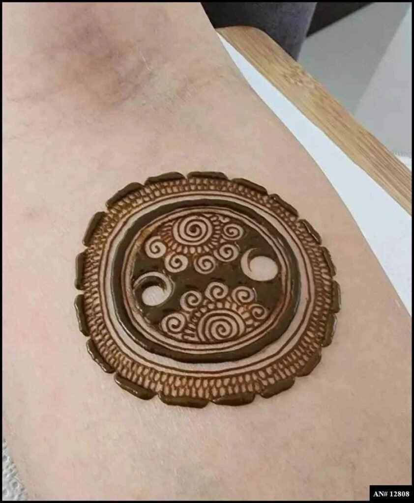 Easy Simple Circle Mehndi Design