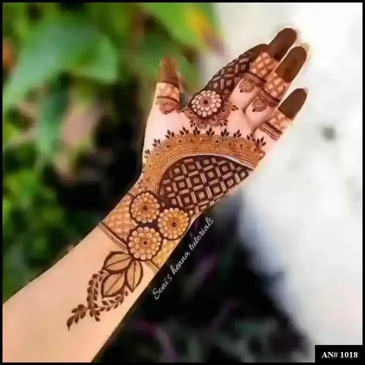 Simple Mehndi Designs For Girls